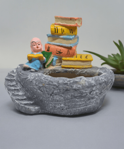 Hancrafted Mini Monk Book Design Resin Succulent Plant Pot for Indoor and Ourdoor Purpose